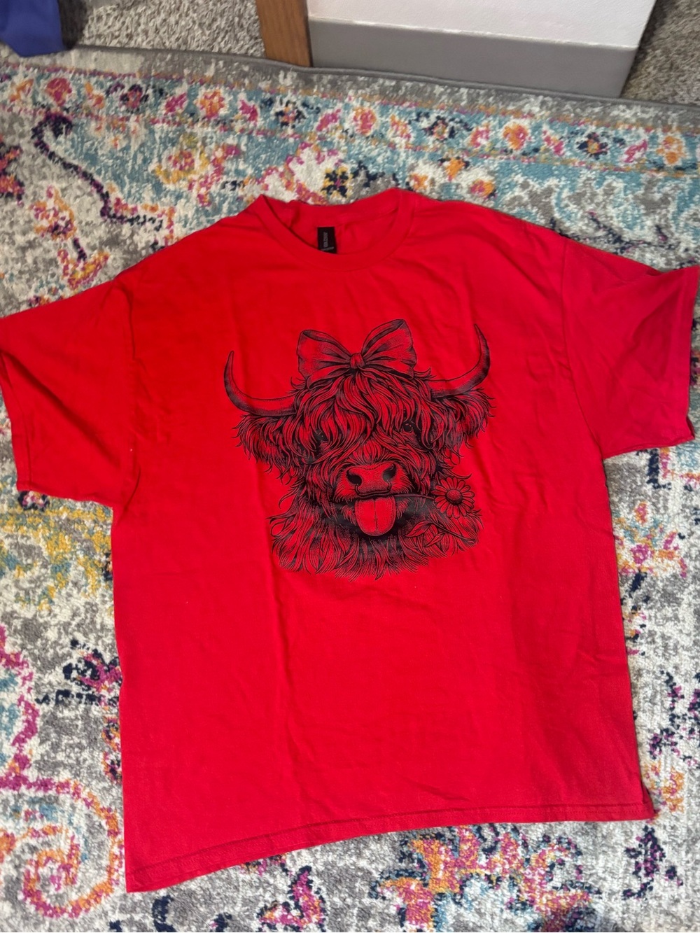 Gildan Red Short-Sleeve T-Shirt with Highland Cow Graphic